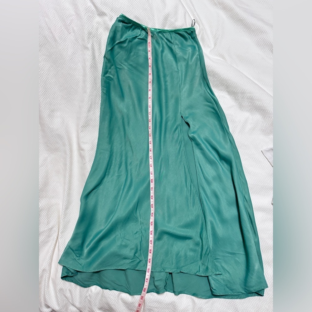 Zara Light Green Skirt with Front Cut in XS - Picture 8 of 10